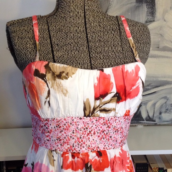 Dresses & Skirts - Floral Sundress